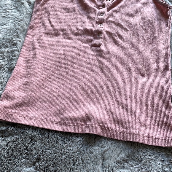 Brandy Melville Simone Tank - Picture 4 of 6